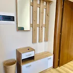 Sunny Apartment *