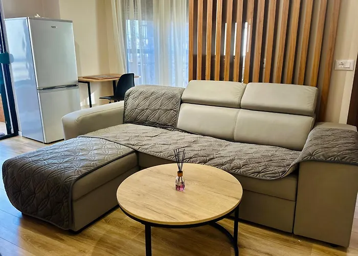 Sunny Apartment Tirana